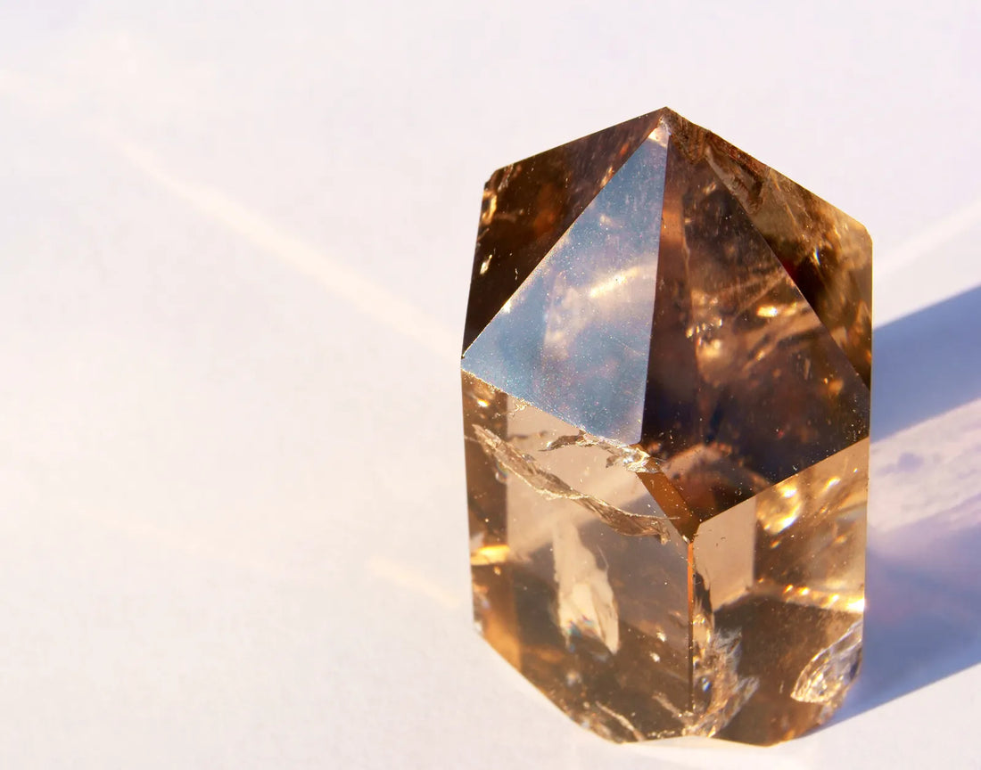 Smoky Quartz: Stabilizes the body and mind and absorbs negative energy