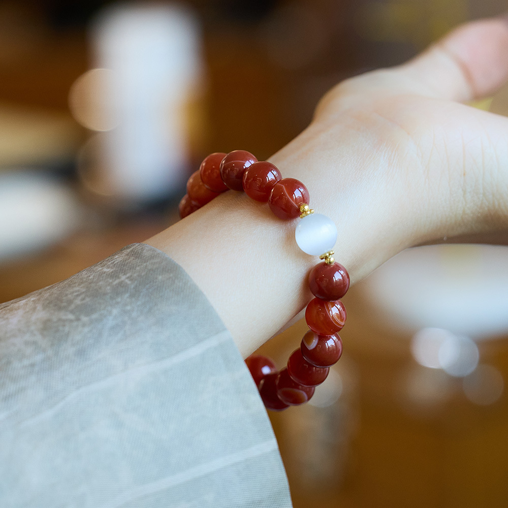 Red agate cat's eye stone beaded bracelet