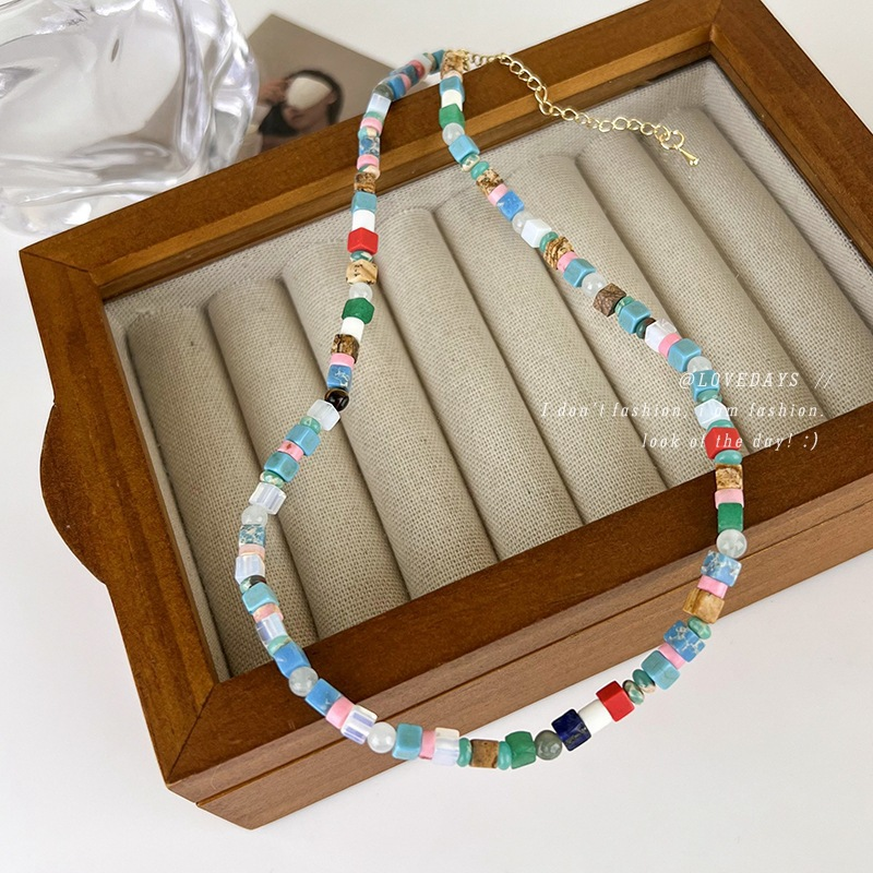 High-grade natural stone beaded colorful dopamine clavicle necklace