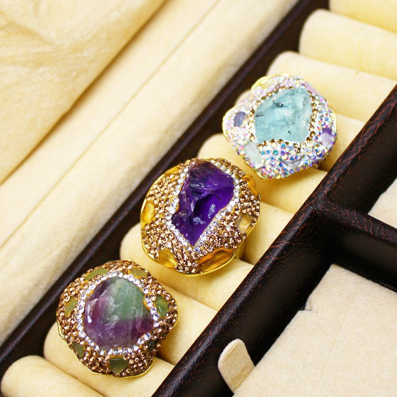 Retro and light luxury style natural amethyst raw stone ring