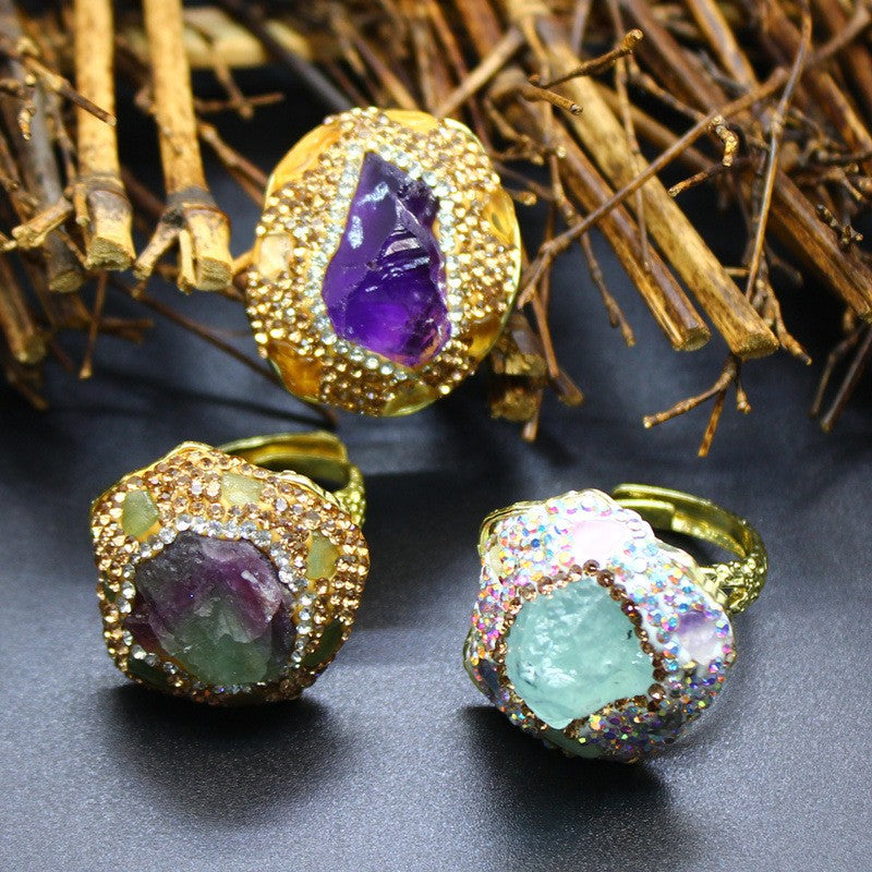 Retro and light luxury style natural amethyst raw stone ring