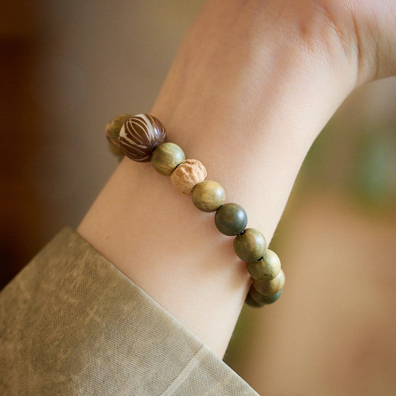 Green sandalwood Bodhi root lotus bead passion seed bracelet 8mm