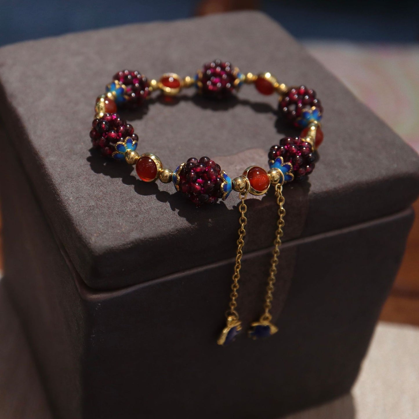 Natural garnet with Amazonite and red agate accessories bracelet